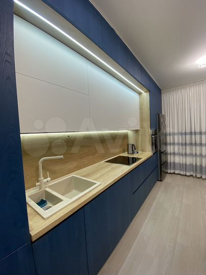 2-к. квартира, 70,3 м², 1/9 эт.