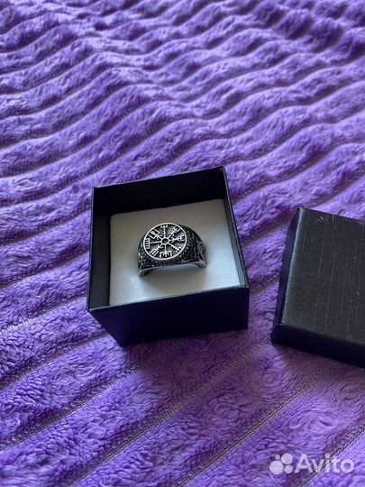 Кольцо с рунами