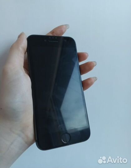 iPhone 8, 64 ГБ