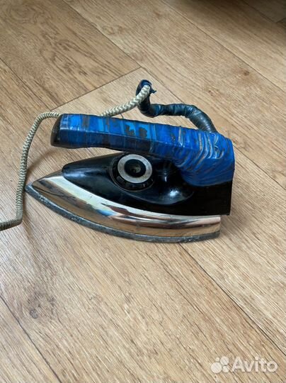 Утюг старинный