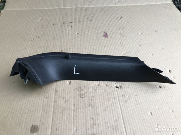 Обшивка двери багажника левая Volkswagen Tiguan