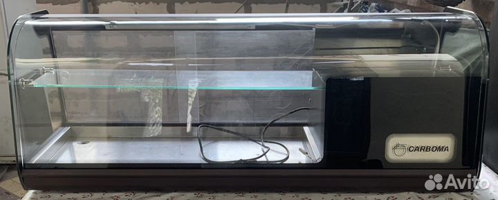 Кондитерская витрина