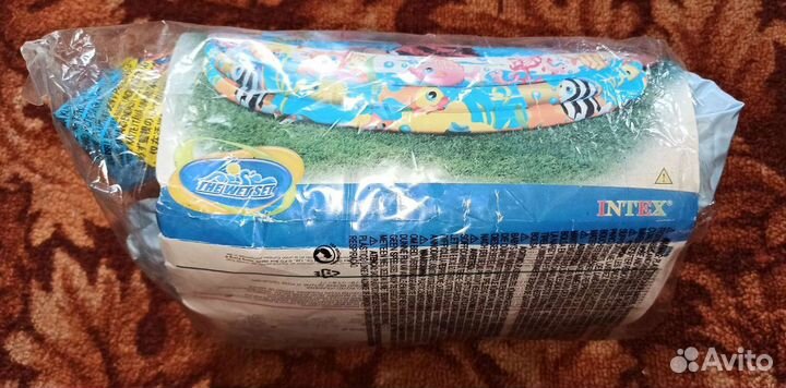 Продаётся детский надувной бассейн