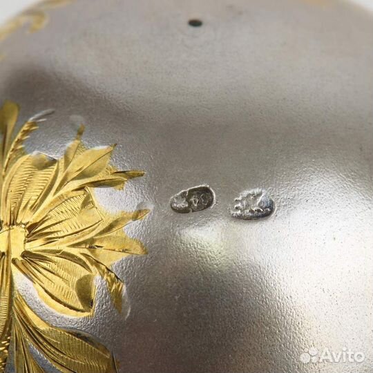 Старинное серебряное яйцо 84 пробы с золочением