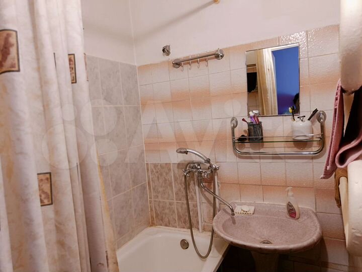 4-к. квартира, 82 м², 3/9 эт.