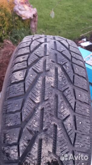 Tigar SUV Ice 215/65 R16