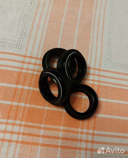 Сальники для вилок велосипеда