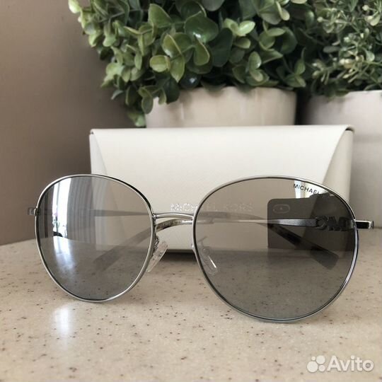 Michel Kors новые солнцезащитные очки