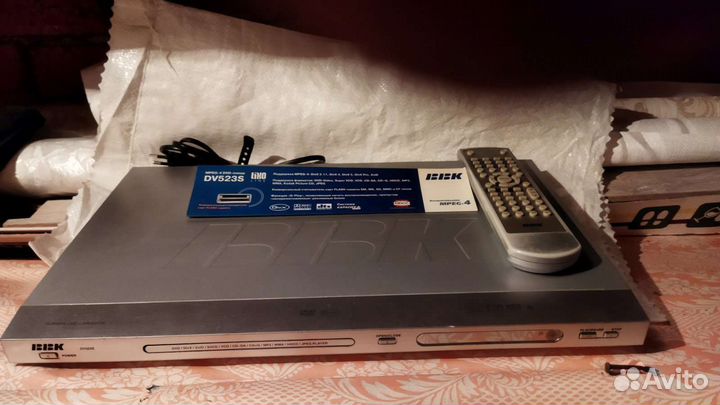 DVD плеер BBK DV523S