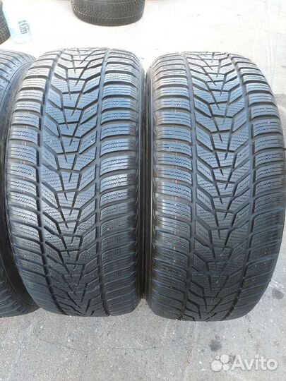Hankook Winter I'Cept Evo 3 W330A 235/55 R17 103V