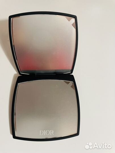 Dior зеркало