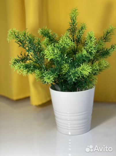 Цветы искуственные в кашпо