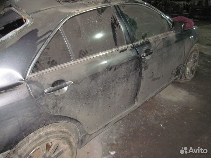 Передняя правая дверь тойота камри 40