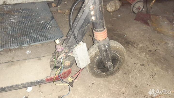 Продам электросамокат