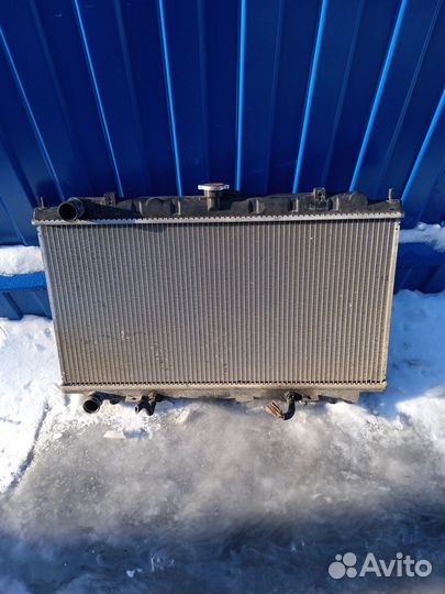 Радиатор охлаждения ниссан