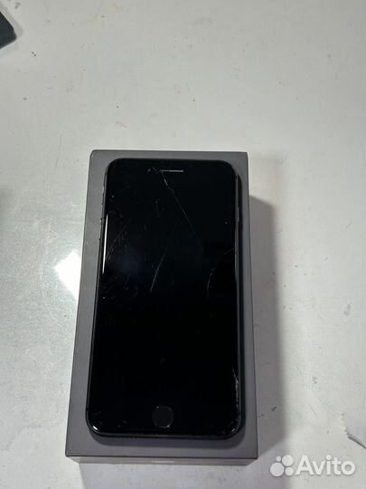 iPhone 8 Plus, 64 ГБ