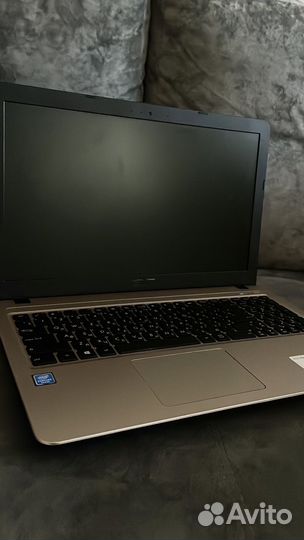 Ноутбук asus X540M