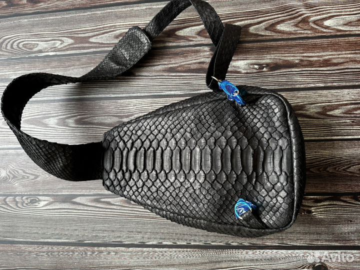 Сумка из кожи питона