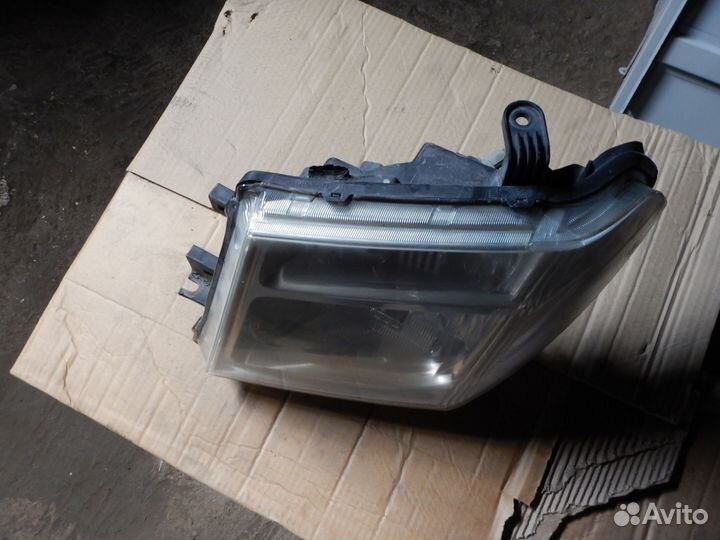 Фара левая Nissan Pathfinder R51M