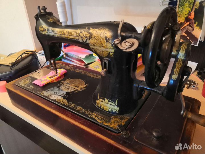 Швейная машина госшвеймашина зингер