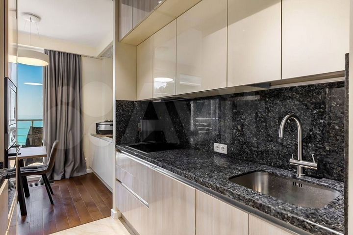 3-к. квартира, 100 м², 5/6 эт.