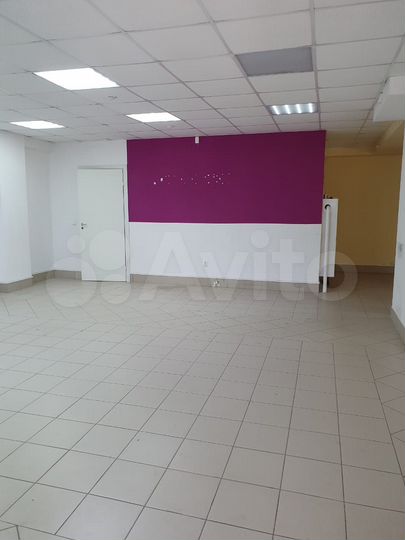 Помещение с отдел.входом и кондиционерами -110 м²