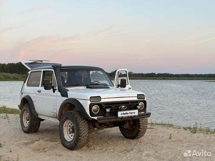 LADA 4x4 (Нива) 1.7 МТ, 1996, 200 000 км