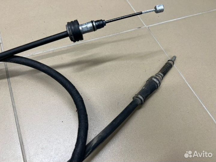 Трос ручника правый Kia Seltos 6000 км 1.6 G4FG