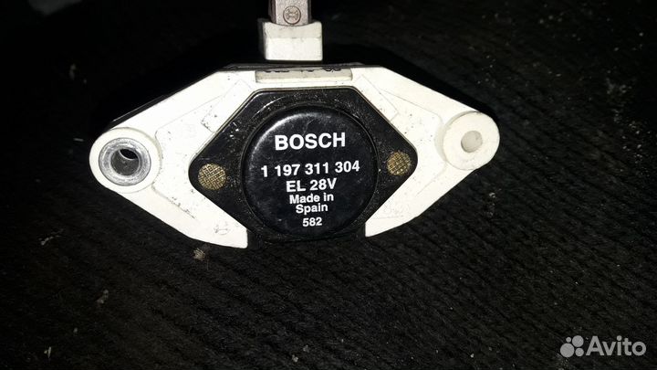 Bosch Регулятор напряжения