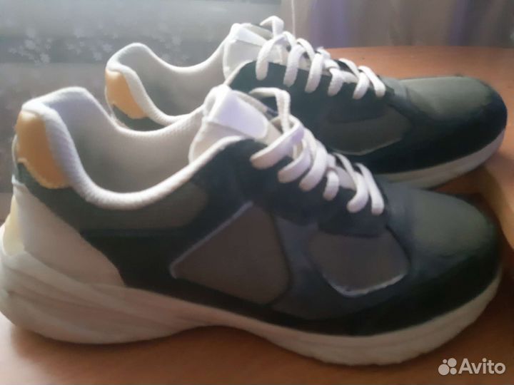 Кроссовки мужские 39размер