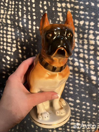 Статуэтка фарфор