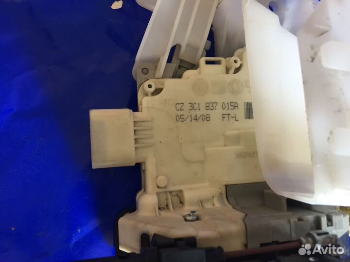 Замок двери передней левой VAG 3C1837015A