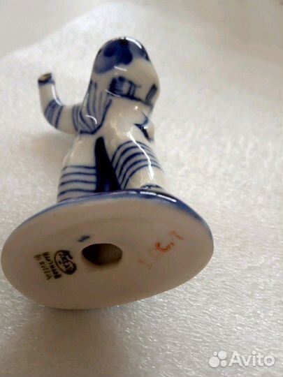 Статуэтка -гжель
