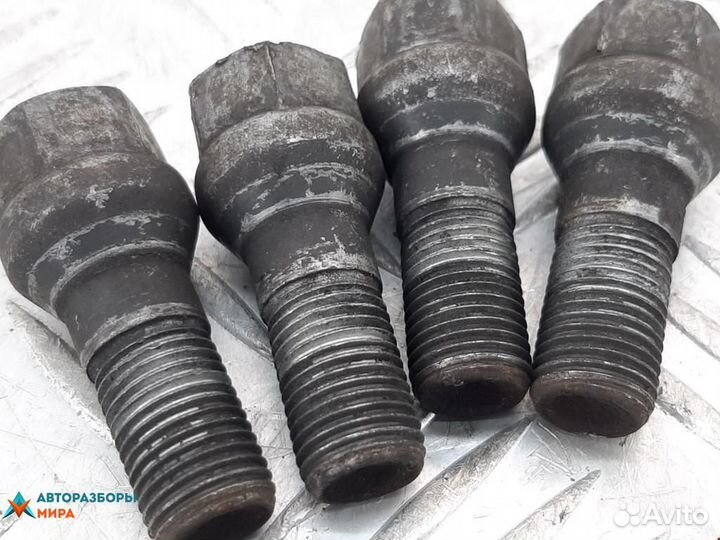 Болт колесный Citroen Xsara Picasso рест. 2006