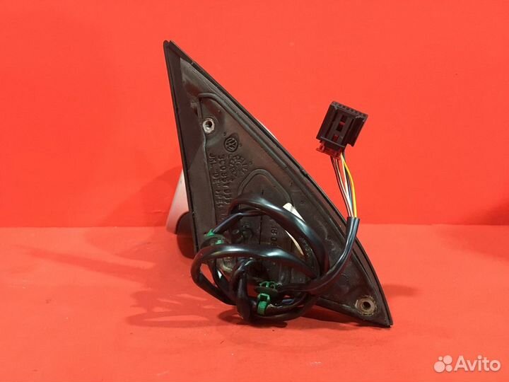 Зеркало заднего вида левое Volkswagen Passat B6