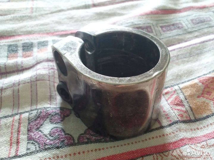 Вилка и зажим