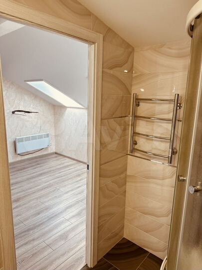 4-к. квартира, 140 м², 3/3 эт.