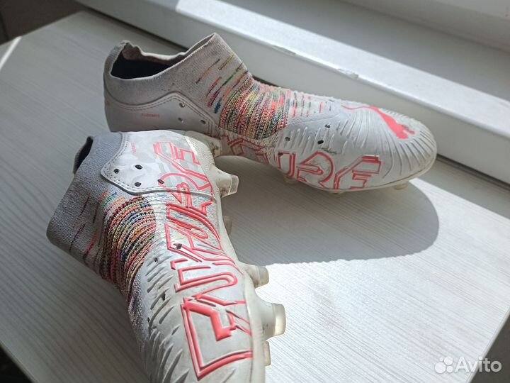 Футбольные бутсы puma