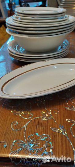 Тарелки сервизы чашки