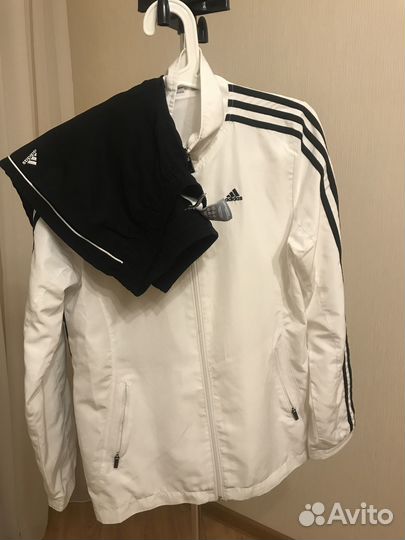 Спортивный костюм adidas