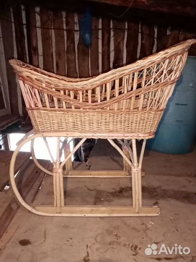 Продаются плетёные санки