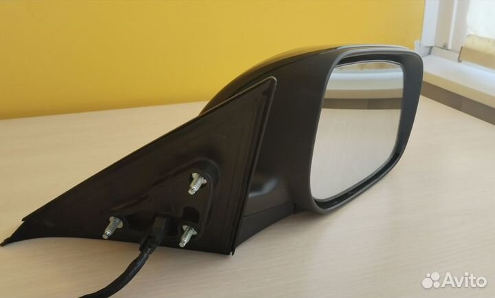 Зеркало боковое правое на Toyota Camry 40