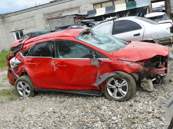 Кузовные запчасти для Ford Focus 3 1,6л АКПП 2014г