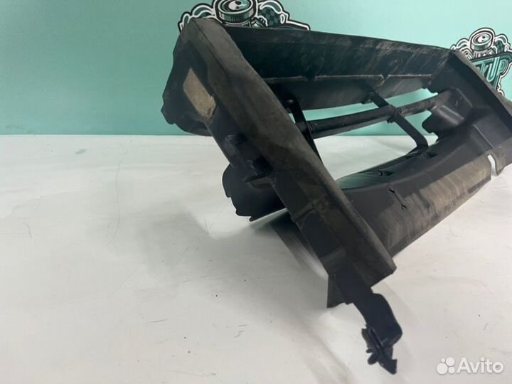 Воздуховод радиатора Bmw 116I F20 1.6 2012