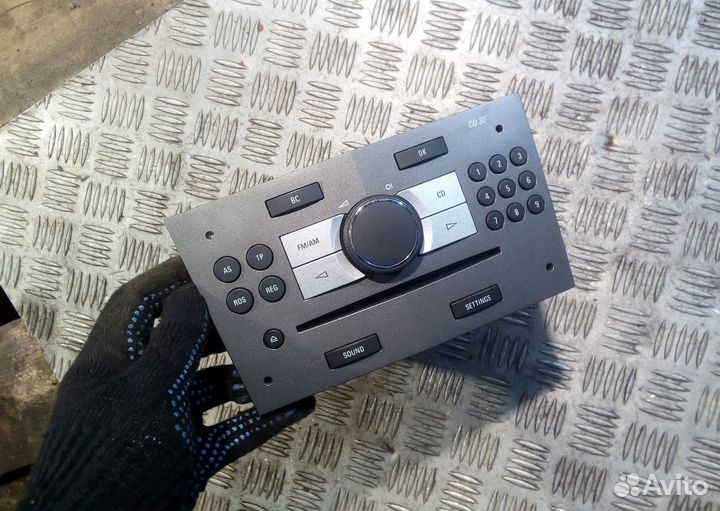 Магнитола штатная на Опель Зафира Б Астра Н