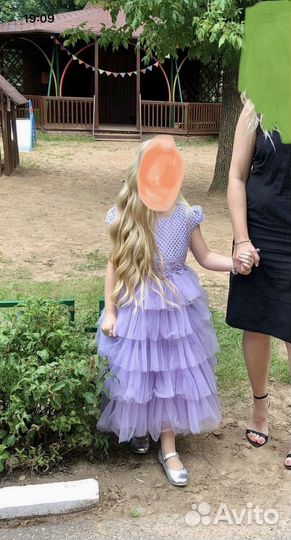 Нарядное платье
