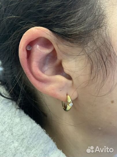 Мастер пирсинга