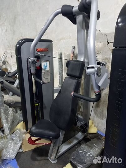 Жим от груди тренажер Star Trac made in USA