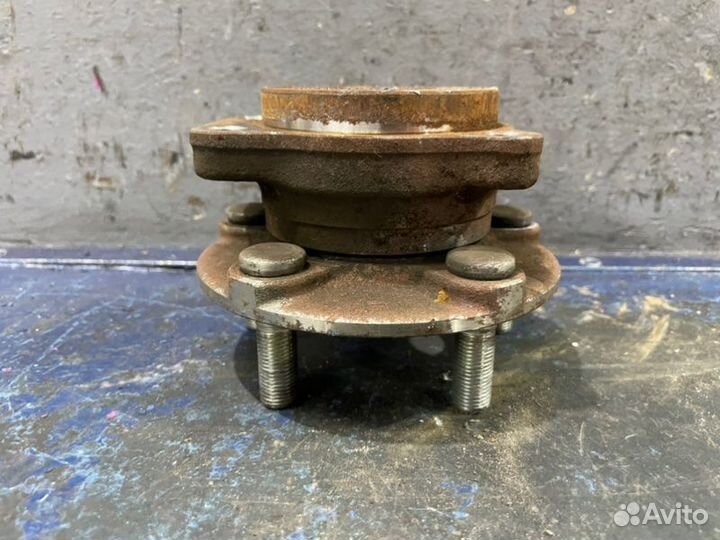 Ступица передняя Subaru Forester SJ