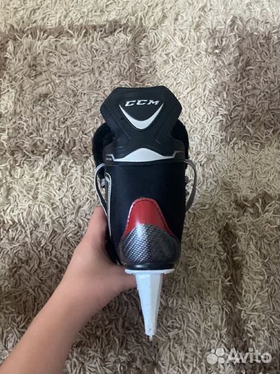 Хоккейные коньки CCM